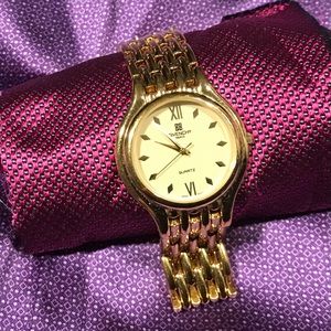 Givenchy quartz watch. Quartz movement and new battery.